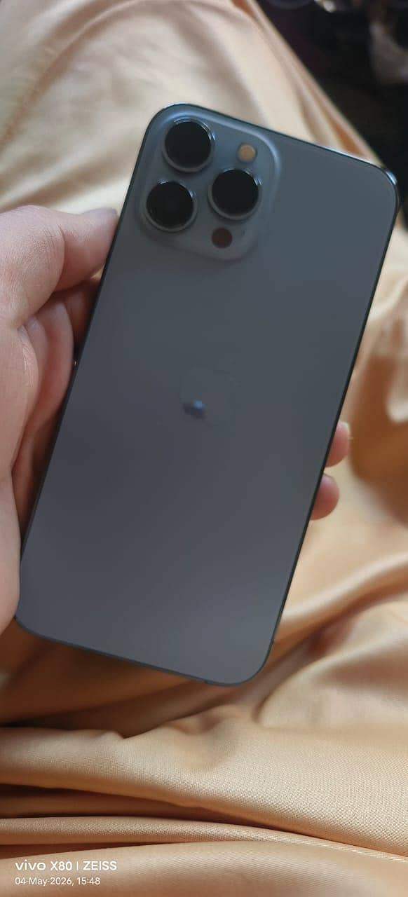 Apple iPhone 13 Pro Max 2