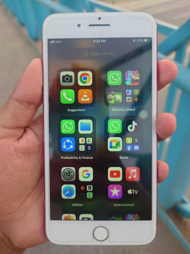 Apple iPhone 7 Plus 0