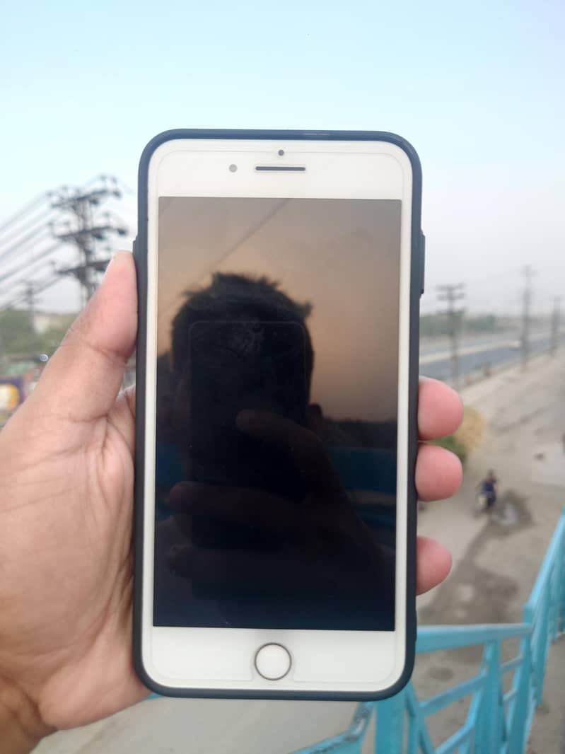 Apple iPhone 7 Plus 5
