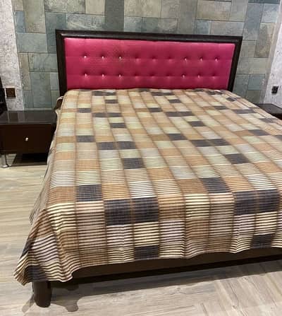 Double Bed Set with Dressing Table & Side Tables – Good Condition