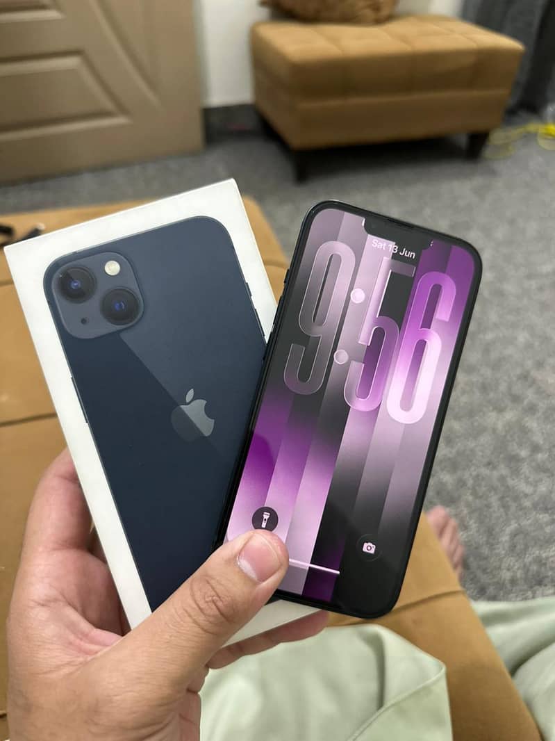 Apple iPhone 13 2