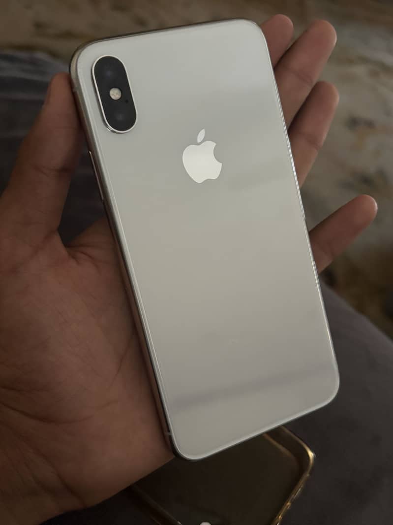 Apple iPhone X 5