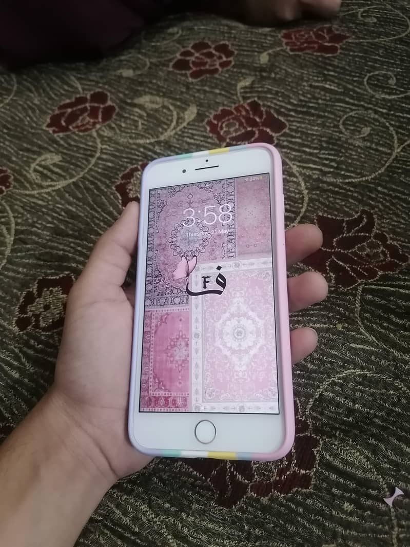Apple iPhone 7 Plus 0