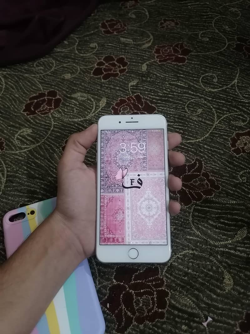 Apple iPhone 7 Plus 3