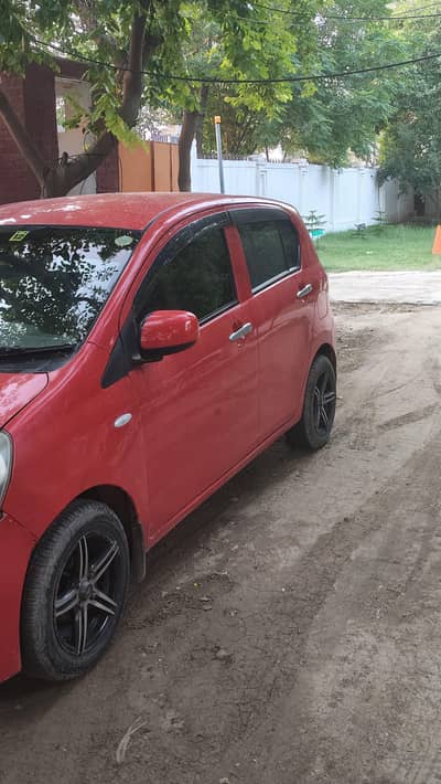 Daihatsu Mira 2013