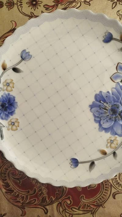 Brand New Durable Complete Dinner set with 102pcs