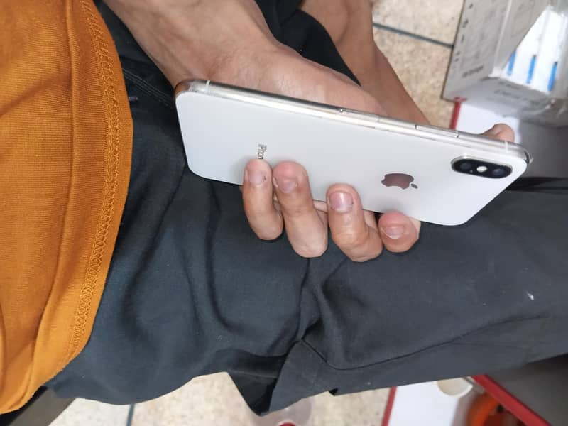 Apple iPhone X 0