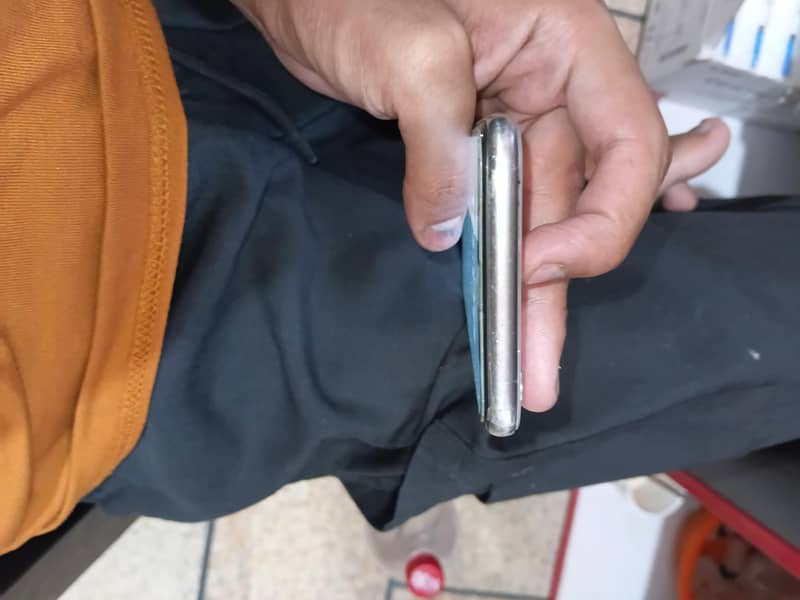 Apple iPhone X 1