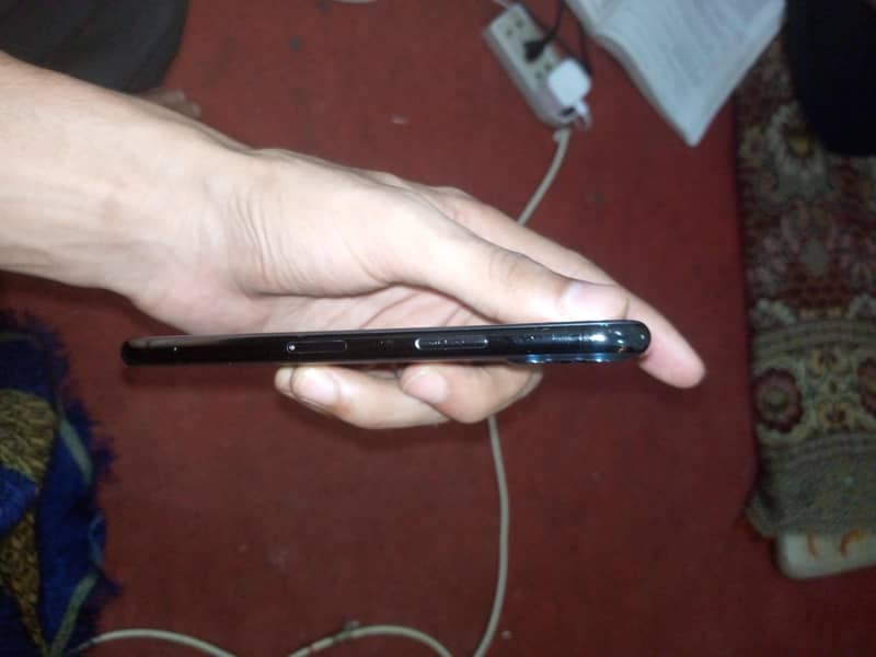 Iphone 11 pro 4