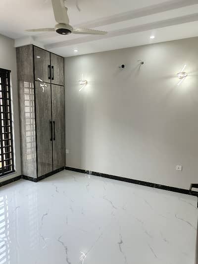 3MARLA TRIPLE STORY HOUSE AVAILABLE FOR RENT IN UNION GAREEN SOCIETY NEAR TO MILITARY ACCOUNT SOCIETY COLLEGE ROAD LAHORE