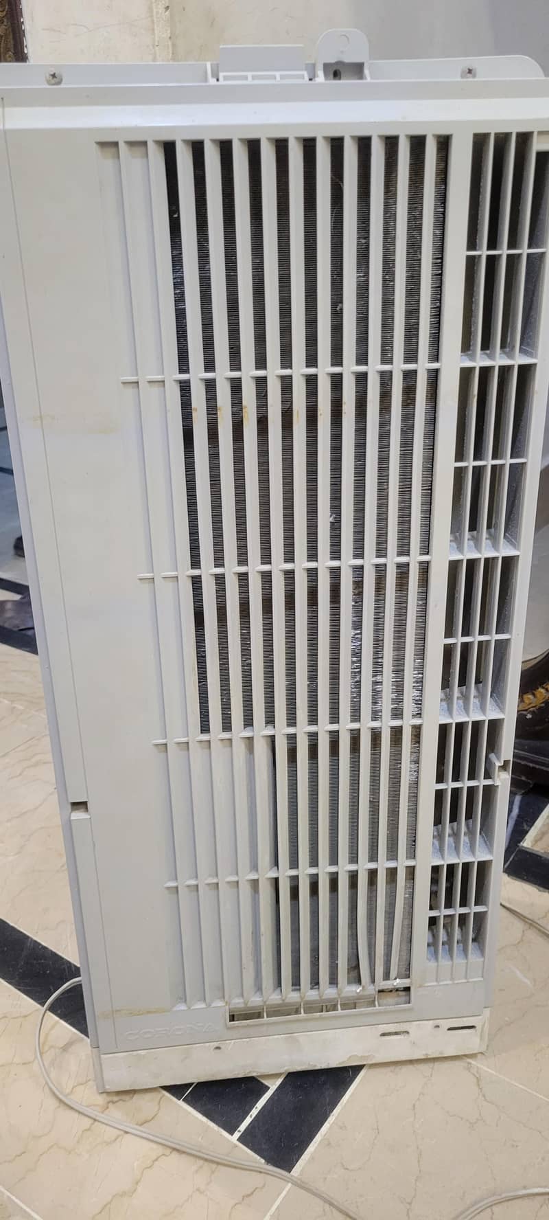 window Ac excellent condition 2