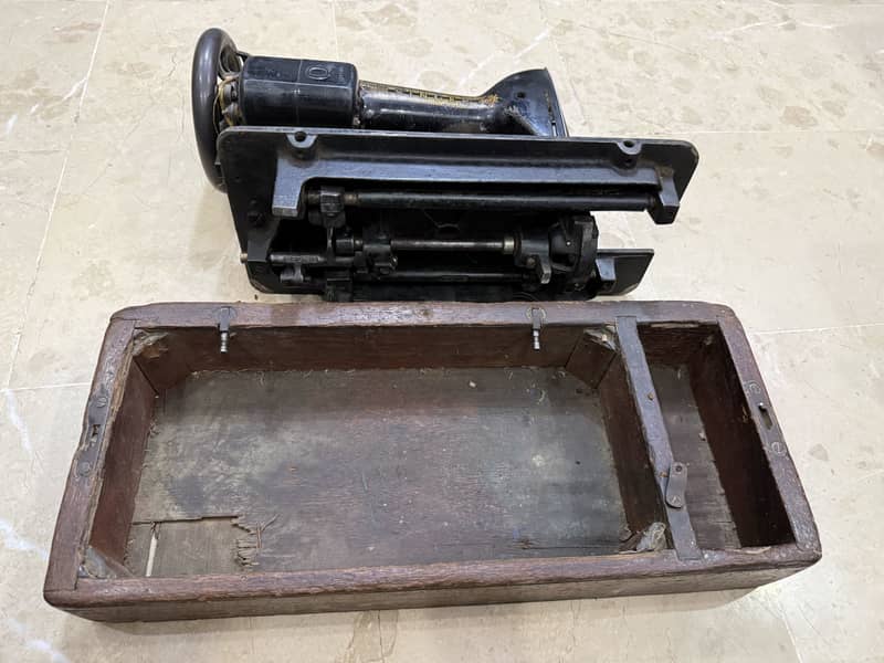Silae Machine (Sewing Machine) 1