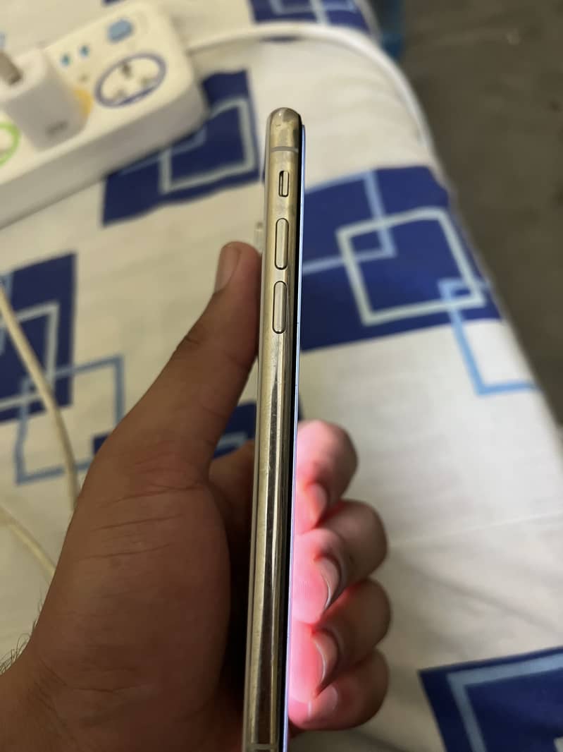 Apple iPhone X 2