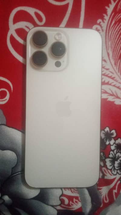 Apple iPhone 16 Pro Max