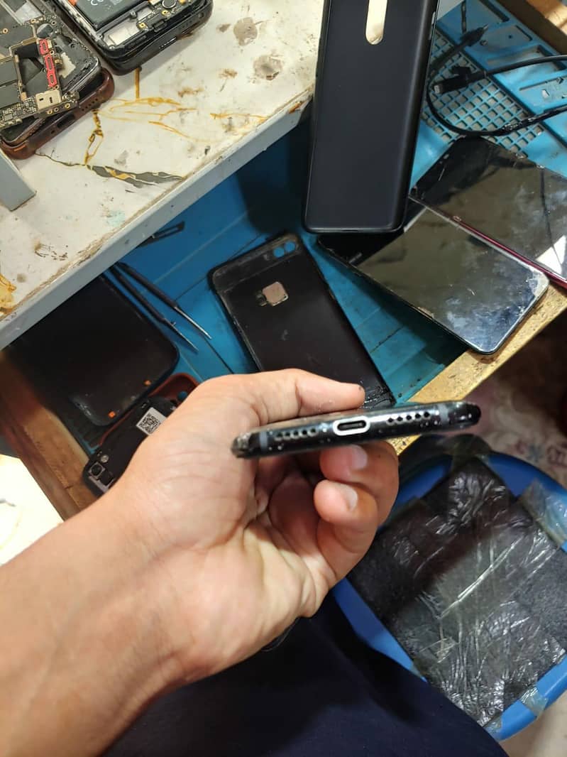 One Plus 6T 3