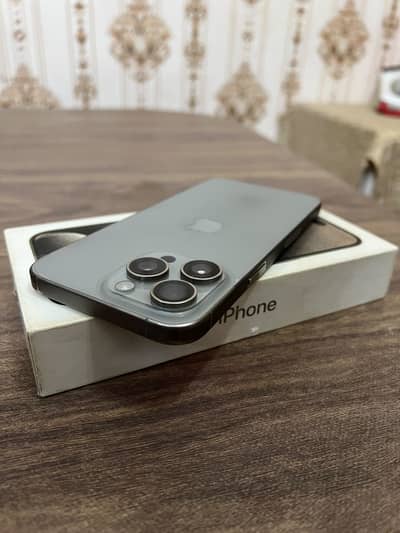 Apple iPhone 15 Pro Max