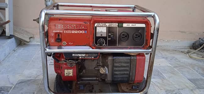 Honda origional Japan EM 2200X in perfect working condition.