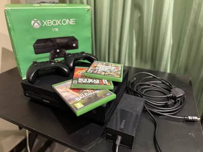  Xbox One 1TB With 2 Controllers + Games With Box For Sale