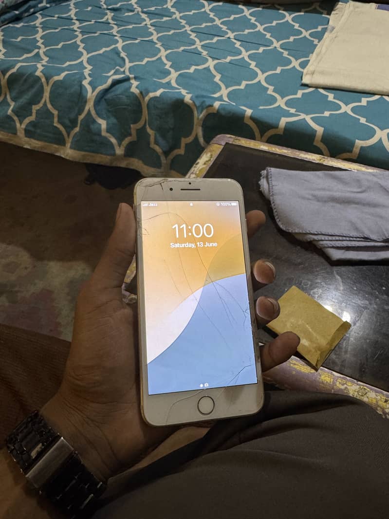 Apple iPhone 7 Plus 2