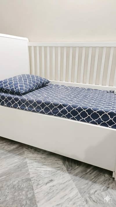 Luxury Wooden Baby Cot Export Quality for Sale