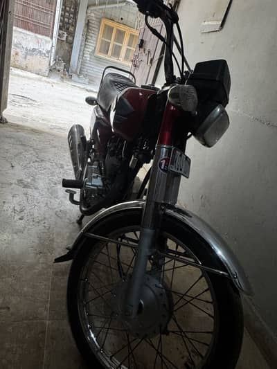 United 125