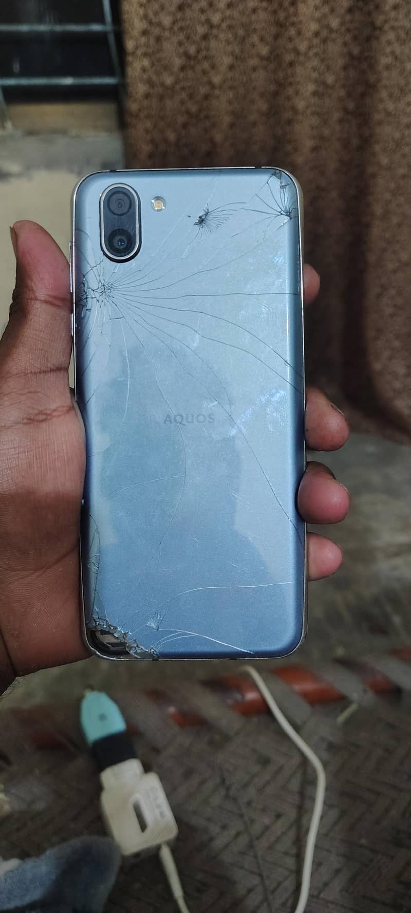 Sharp Aquos R2 4