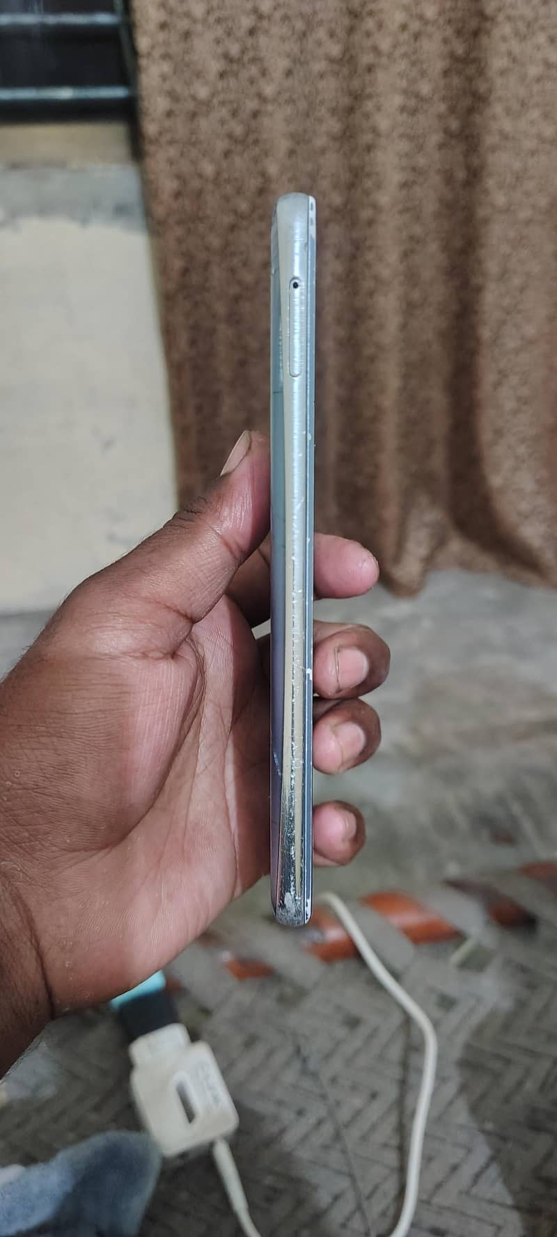 Sharp Aquos R2 5