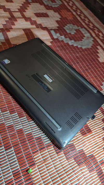 Dell Latitude 7400 Core i5 8th generation 8/256gb Ssd