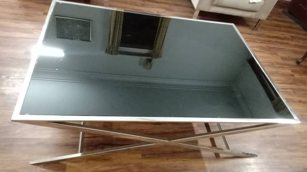 Center Table 0
