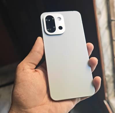 One Plus 13s