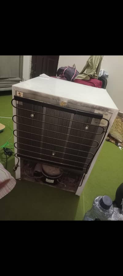 haier mini fridge hr126 WL