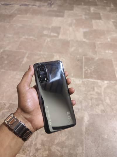 Xiaomi mi 10t 8 /128 box or charger sath ha