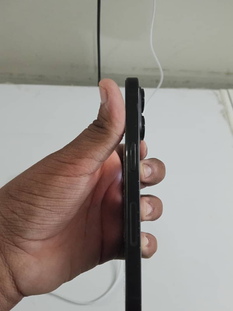 iPhone 14 Pro 4