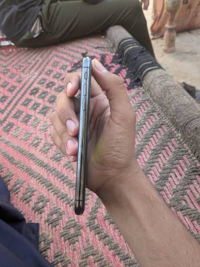 Apple iPhone XS 64 GB FACTORY UNLOCK NON PTA