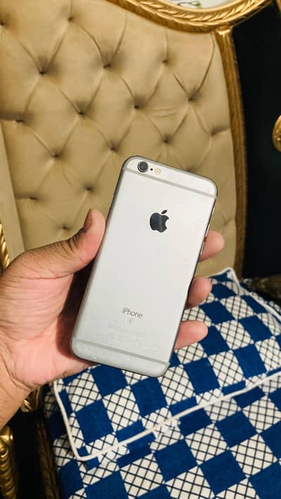 Apple iPhone 6S 64 GB