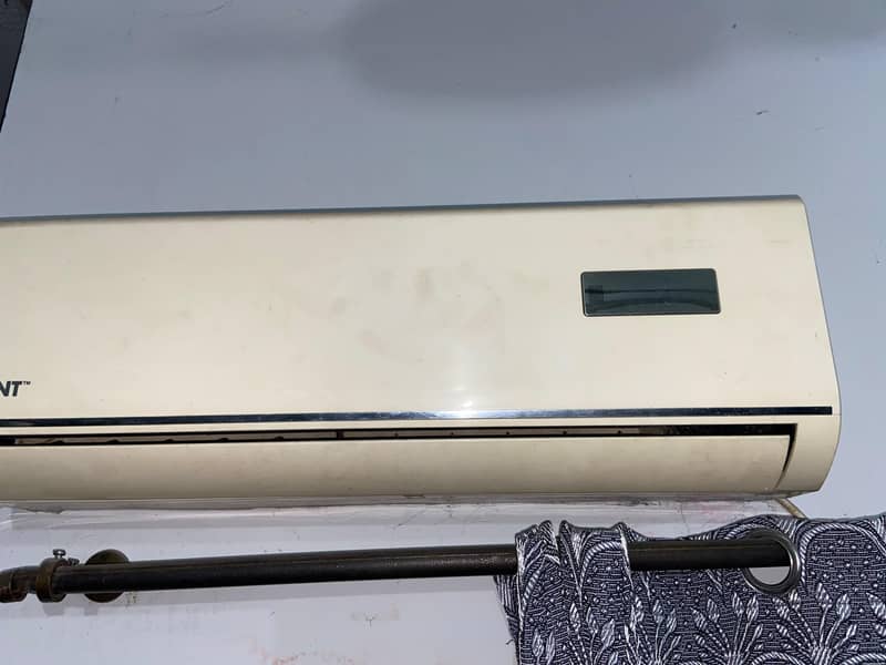 1 ton Orient AC Split 1