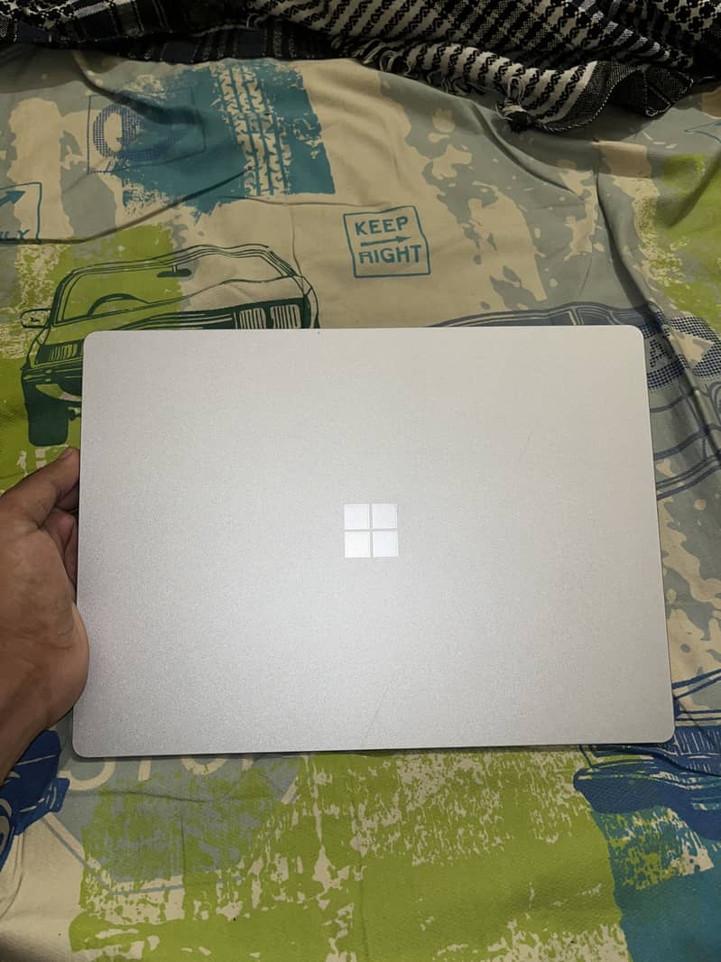 Microsoft surface 4 0