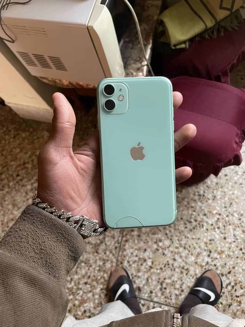 Apple iPhone 11 0