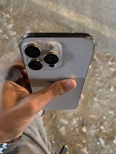 Apple iPhone 16 Pro Max
