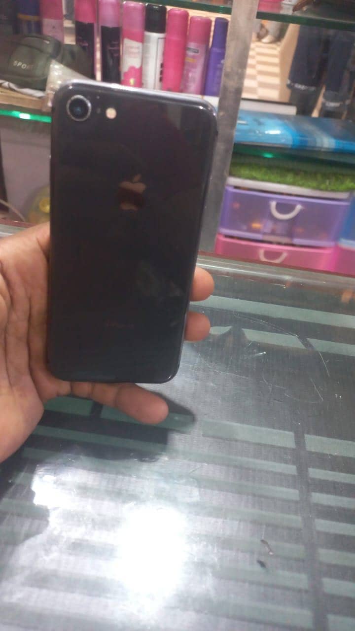 Apple iPhone 8 0