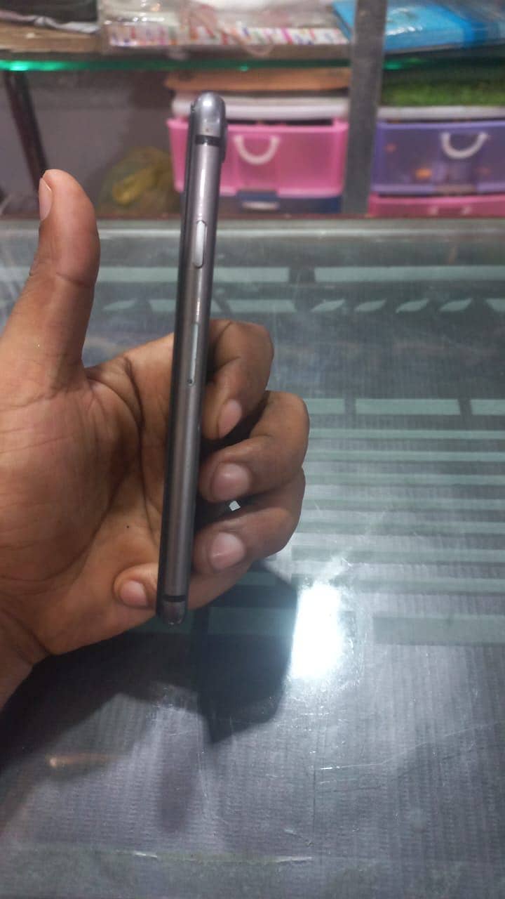 Apple iPhone 8 2
