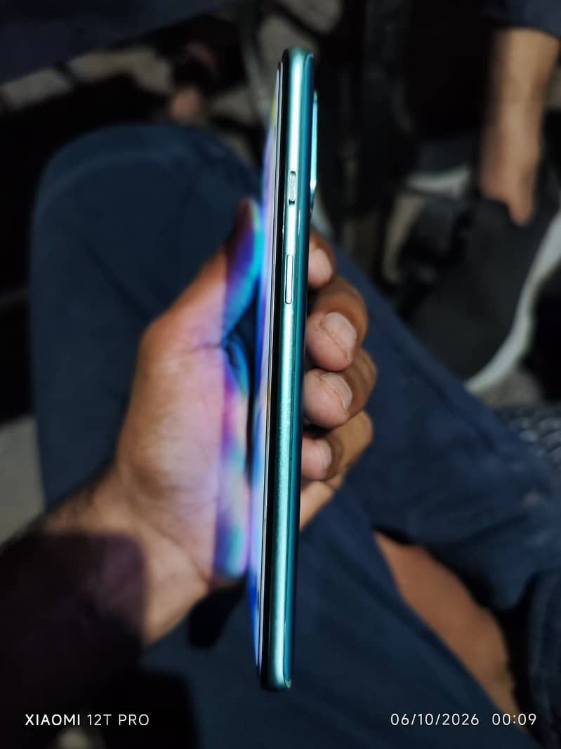 One Plus 8T 4