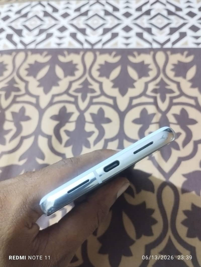 Google Pixel 8 Pro 4