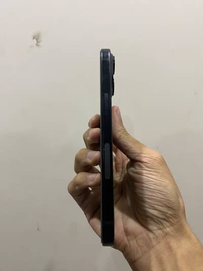 Apple iPhone 15