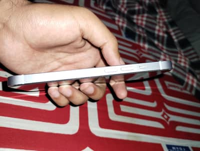 Apple iPhone 14