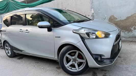 Toyota Sienta 2016