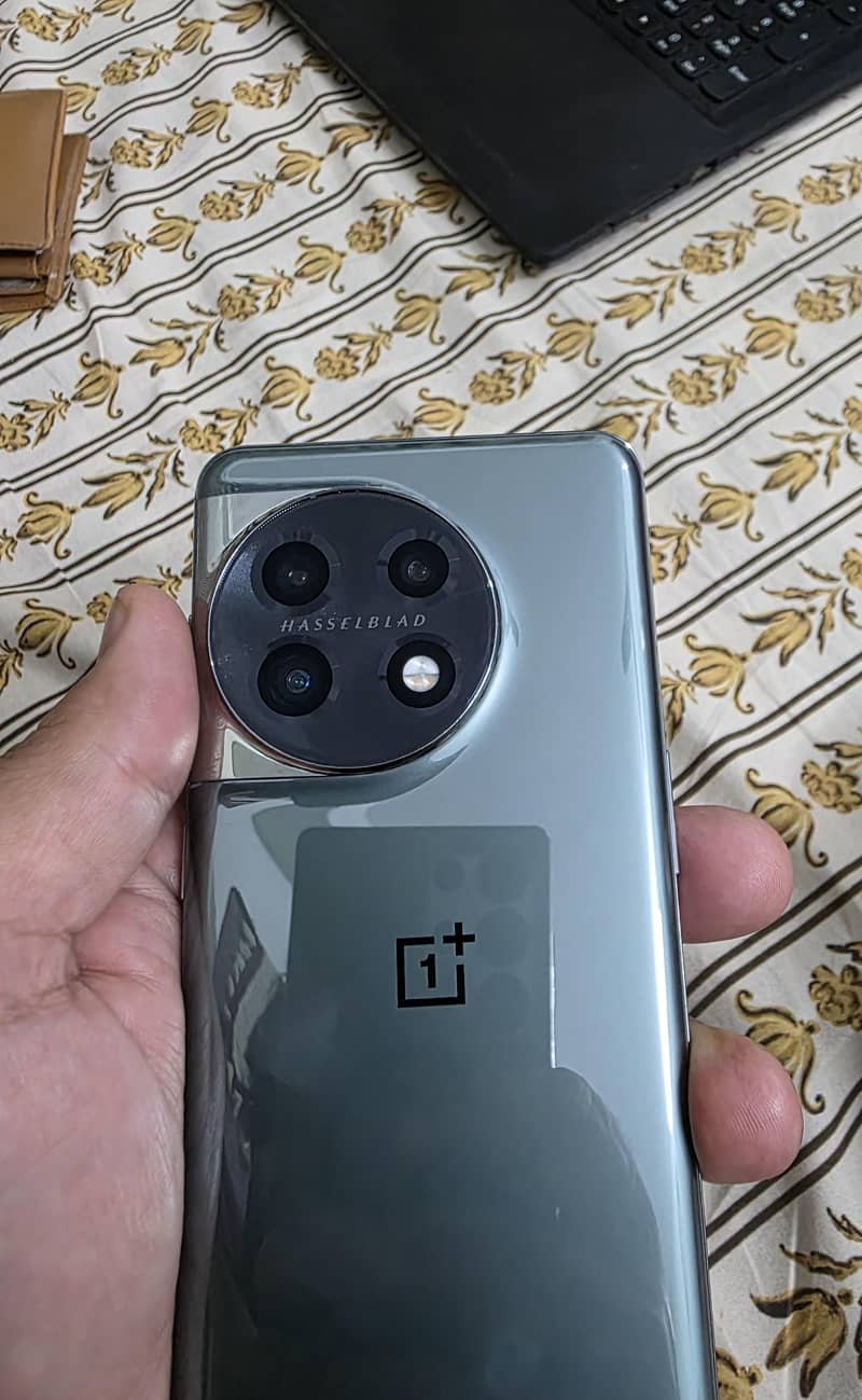 One Plus 11 6