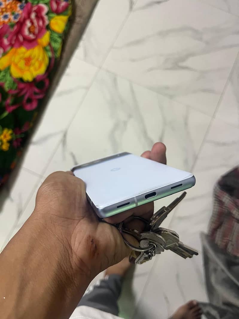 Google Pixel 7a 1