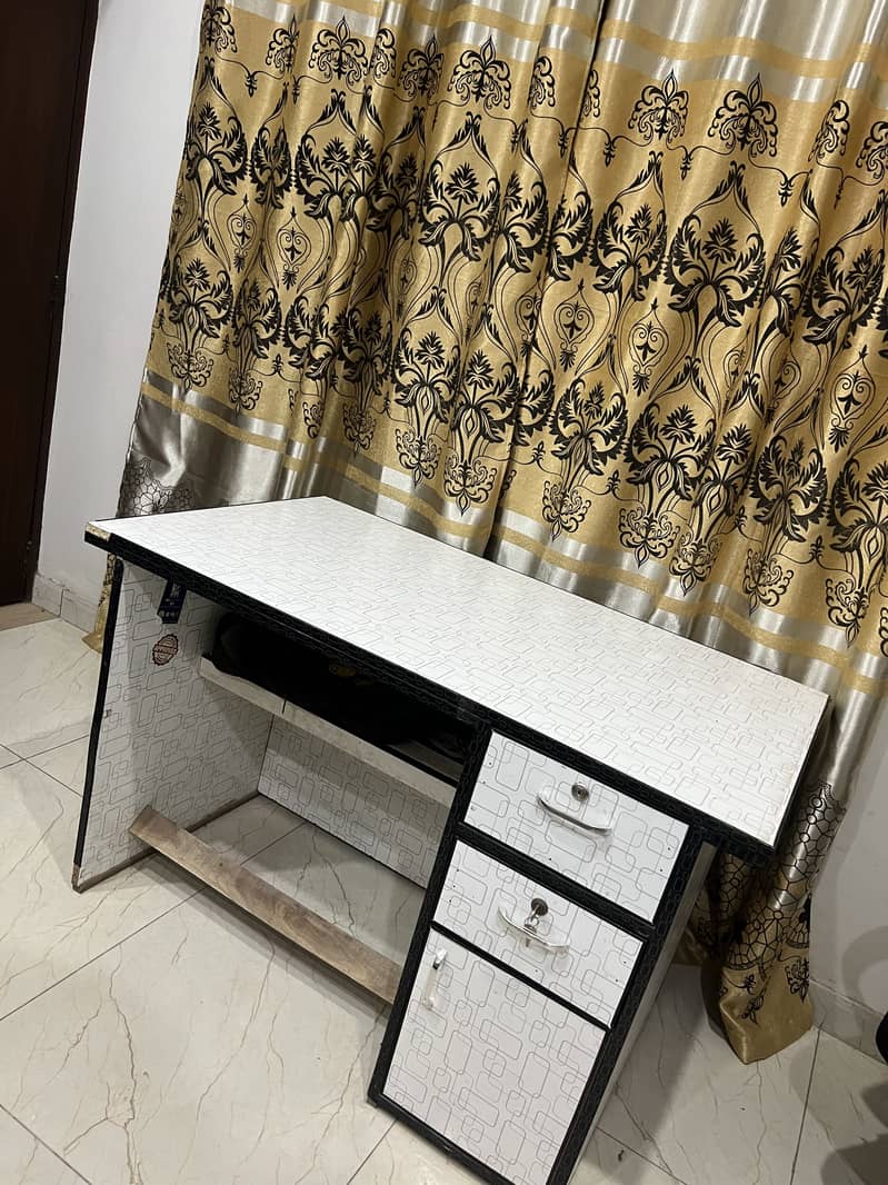 OFFICE TABLE 2