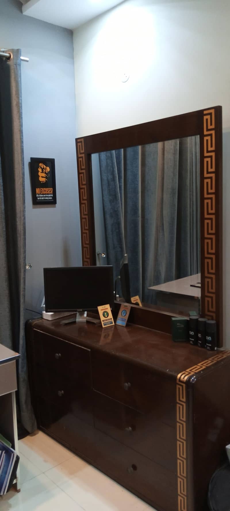 dressing table 1